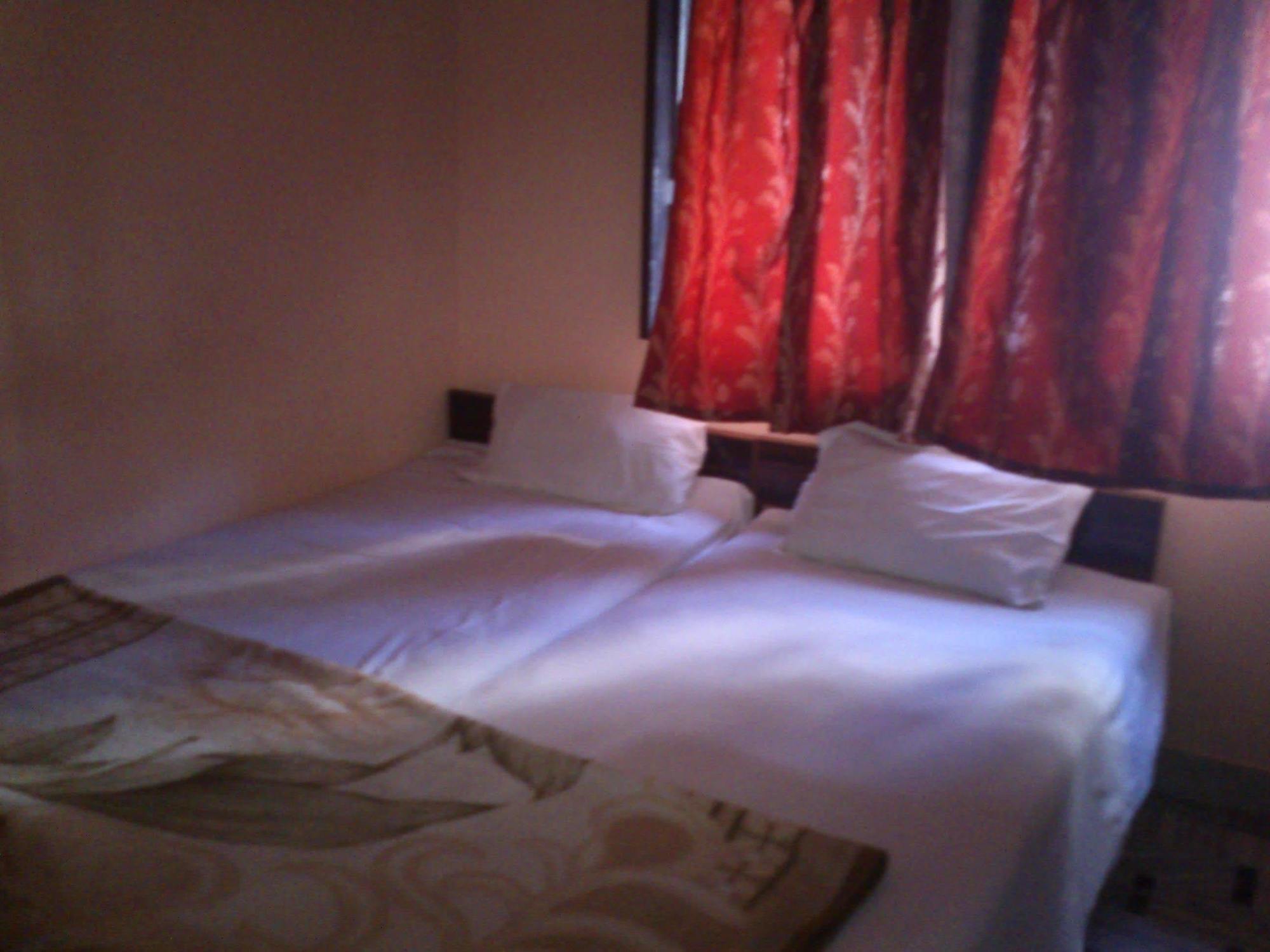 Elvis Guest House Варанаси Екстериор снимка